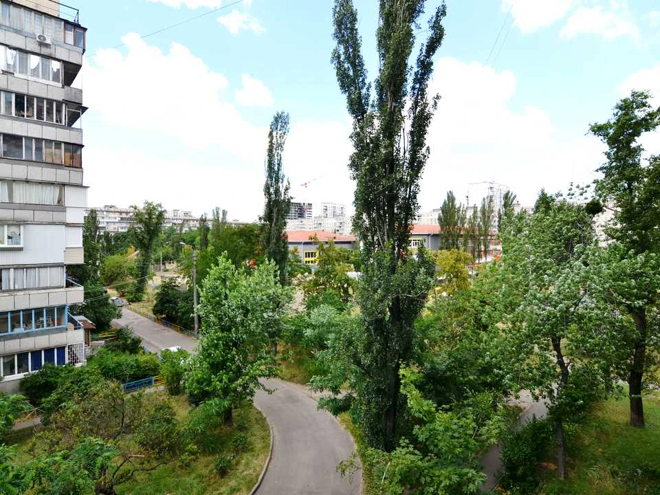 Apartment. Obolon Street, Kyiv