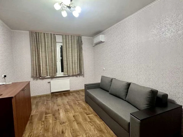 Apartment. Zdolbunivska Street, Kyiv