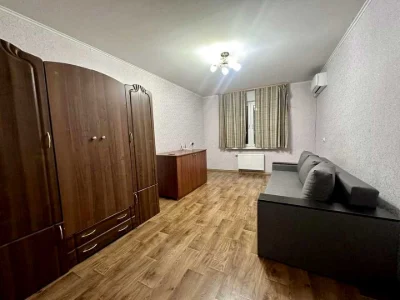 Apartment. Zdolbunivska Street, Kyiv