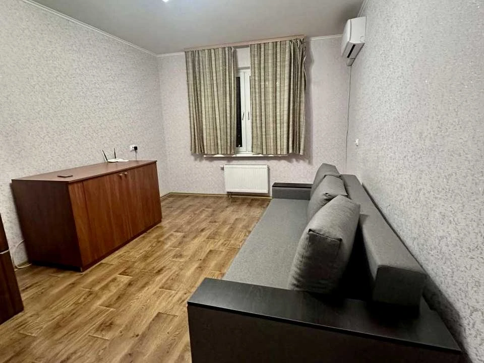 Apartment. Zdolbunivska Street, Kyiv