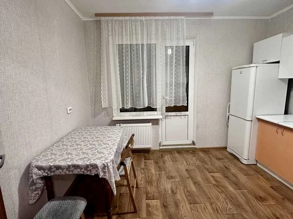Apartment. Zdolbunivska Street, Kyiv
