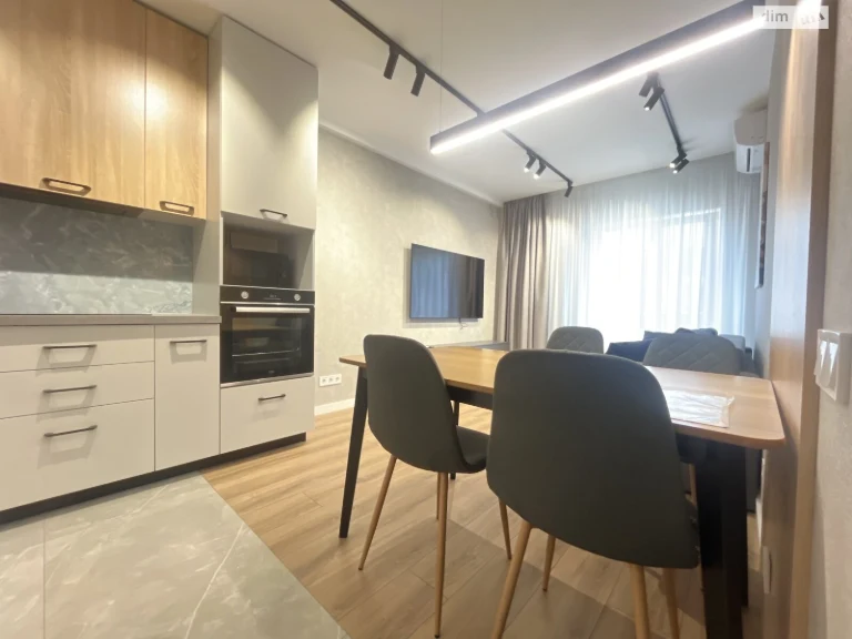 Long-Term Rental Apartment Holosiiv