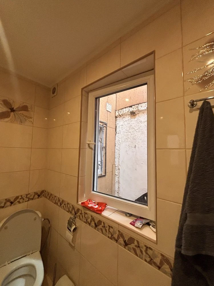 1 room apartment Sobornaya Ploshchad Belgiyka Renovated