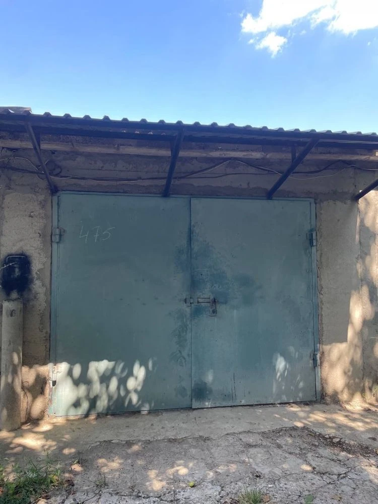 Garage for a car for sale