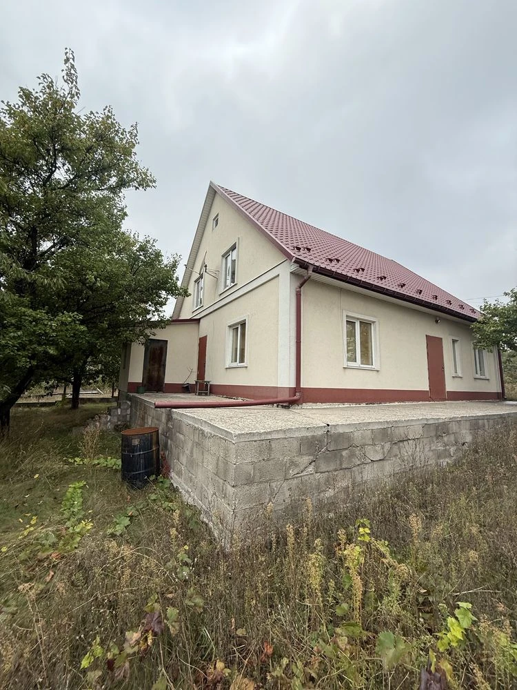 Продам  просторный дом .Верхняя Хортица