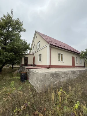 Продам  просторный дом .Верхняя Хортица