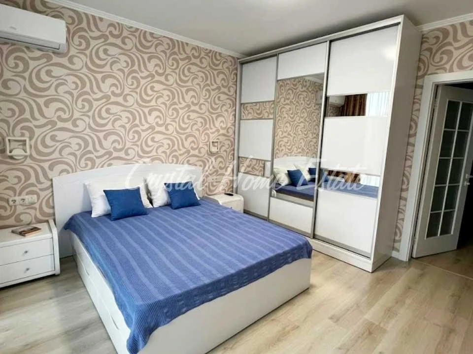 Квартира. Киев, Богдановская улица