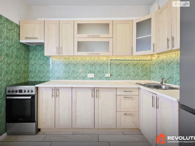 Apartment for Sale: Lesovy Masiv