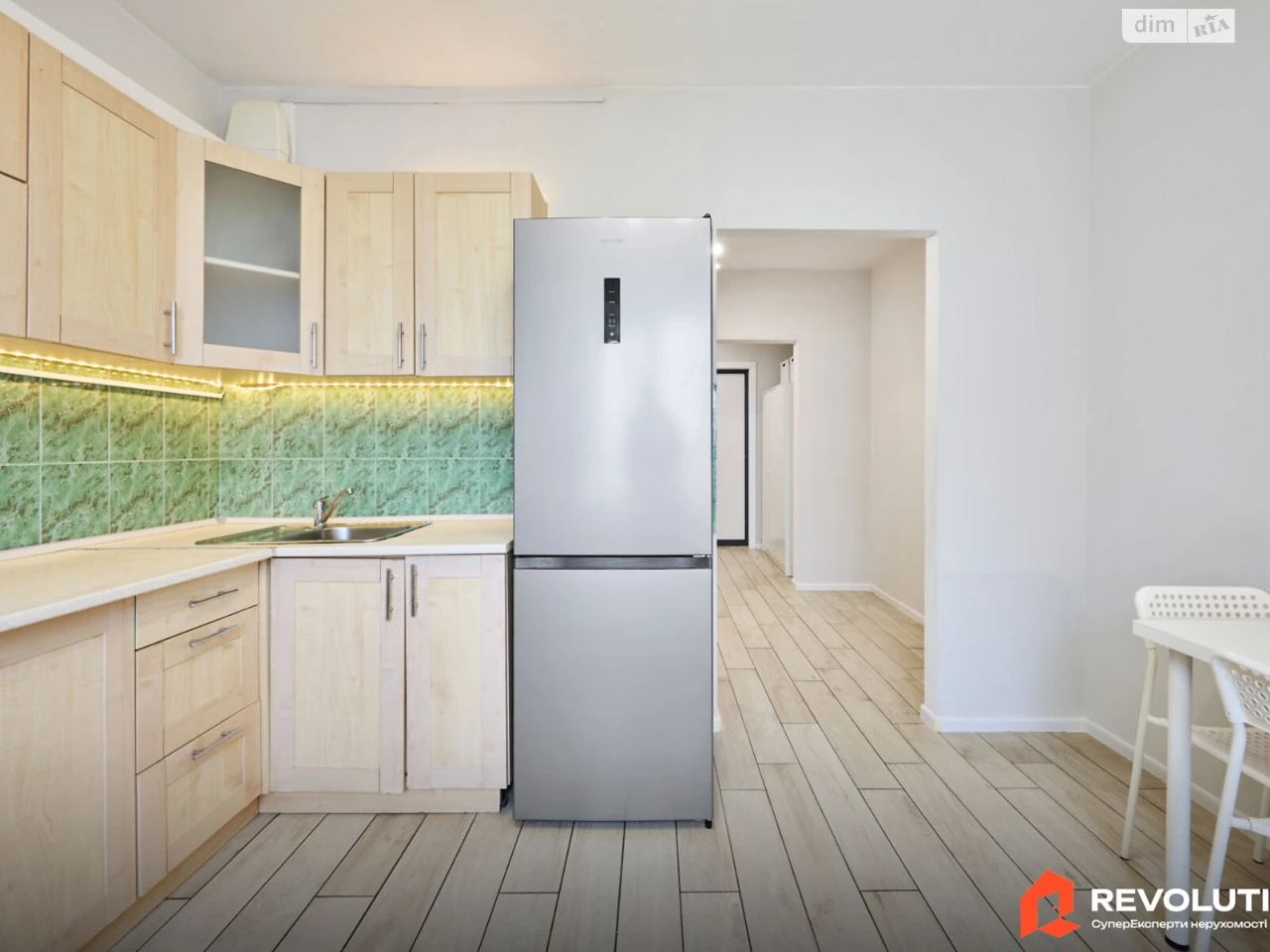 Apartment for Sale: Lesovy Masiv