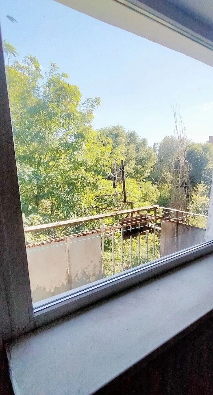 For sale 1-room apartment on Bogdan Khmelnytsky Street (12th quarter