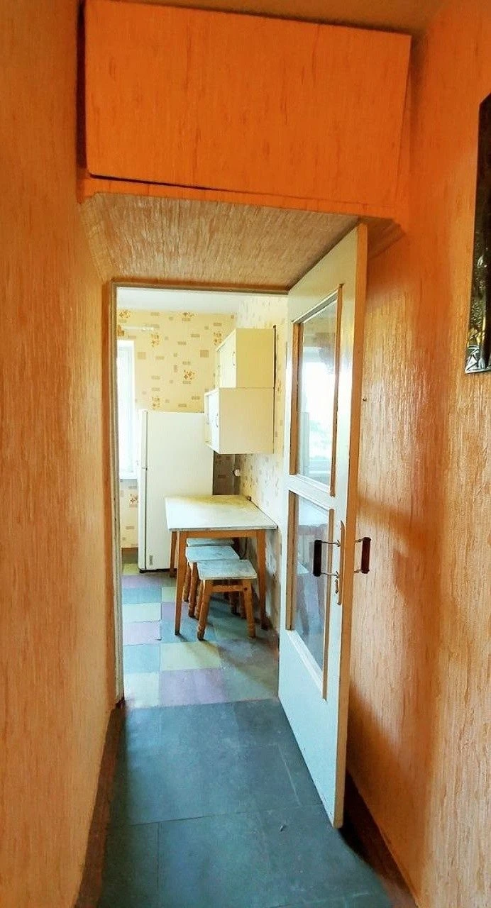 For sale 1-room apartment on Bogdan Khmelnytsky Street (12th quarter