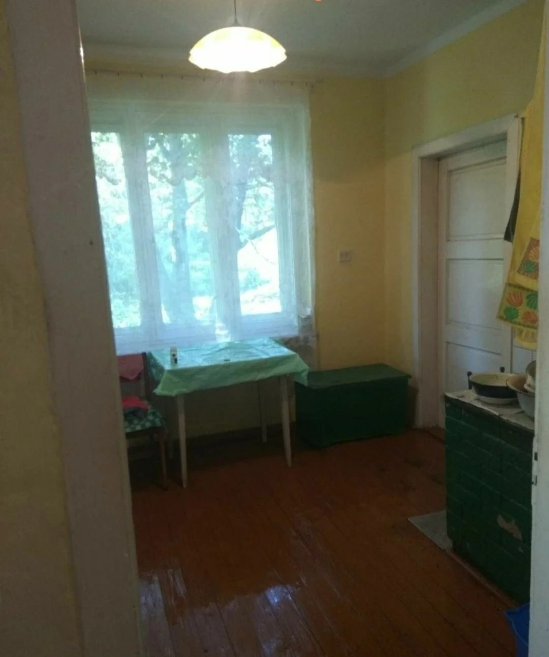 For Sale: 100 sq m House in Village Turiya Poliana, Zakarpattia, 25 km from Perechyn district center and 55 km from Uzhgorod Oblast center.