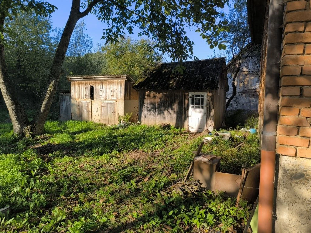 For Sale: 100 sq m House in Village Turiya Poliana, Zakarpattia, 25 km from Perechyn district center and 55 km from Uzhgorod Oblast center.