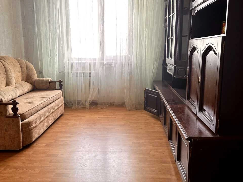 Квартира. Київ, вулиця Симиренка