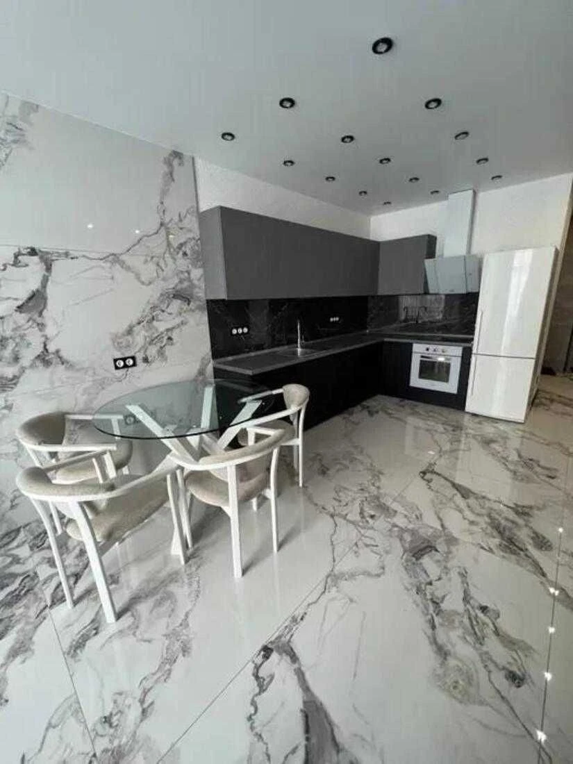 Стильная квартира 65 м² в аренду в ЖК «Русановская Гавань»