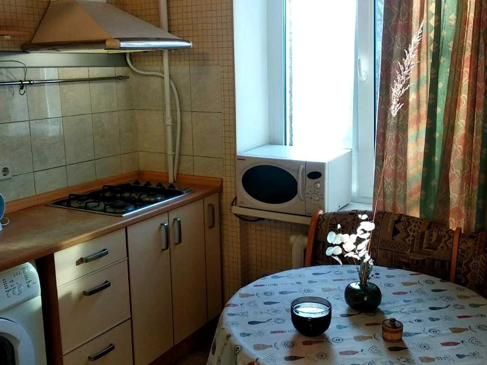Квартира. Київ, Верховної Ради бульв.