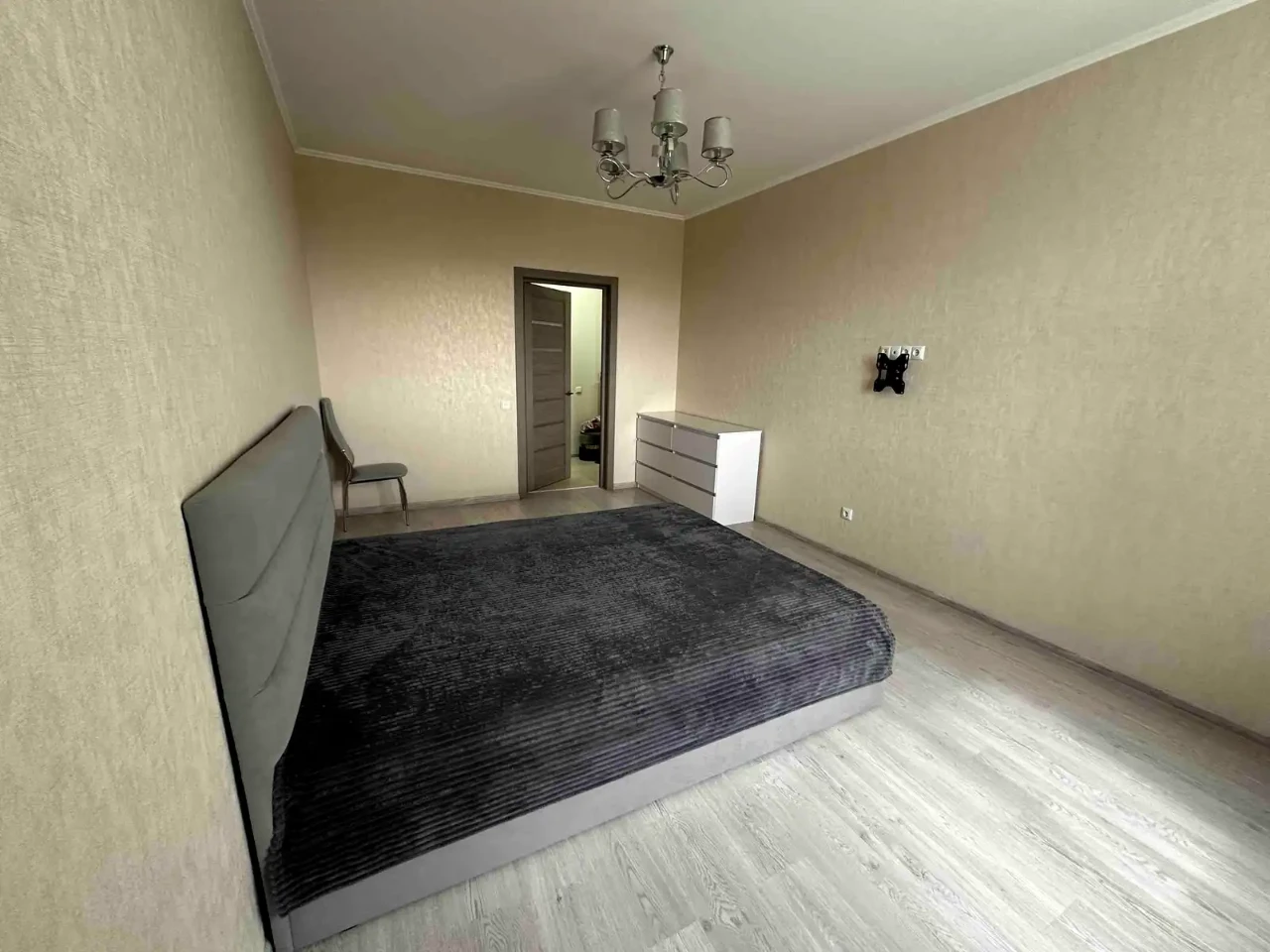 Rent 1-bedroom apartment 40 sq m, 17th floor