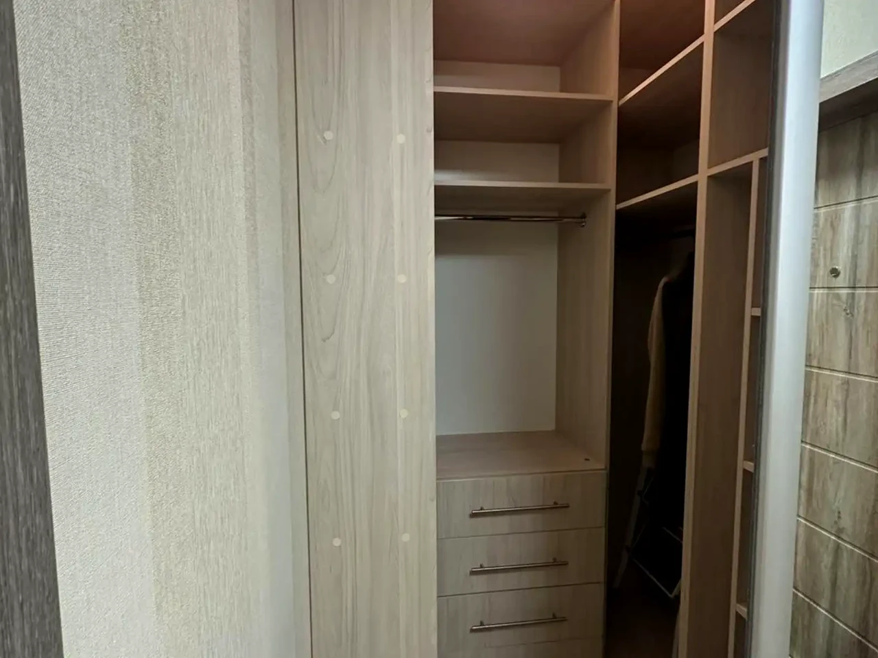 Rent 1-bedroom apartment 40 sq m, 17th floor