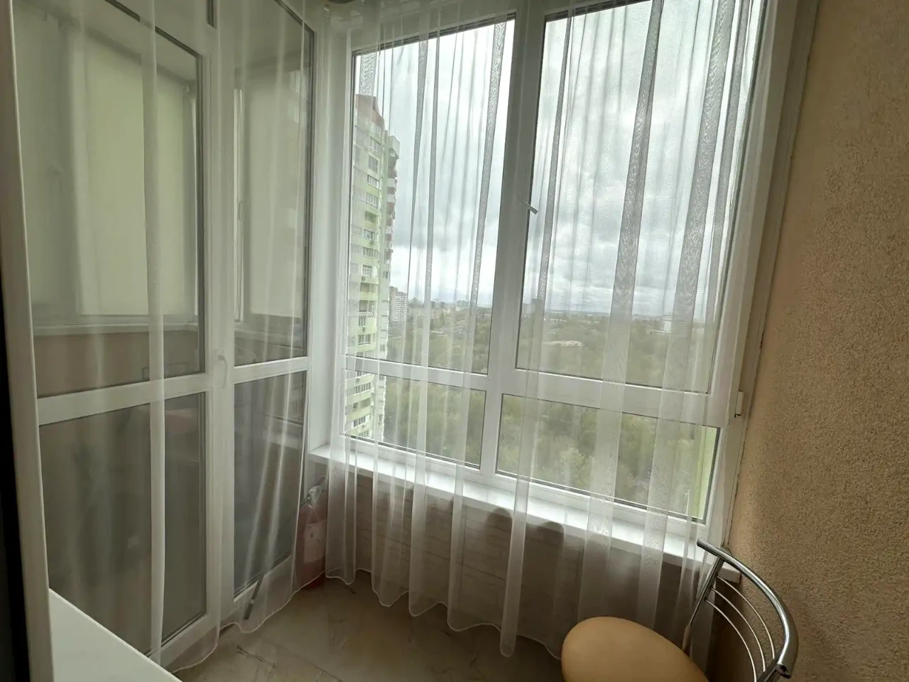 Rent 1-bedroom apartment 40 sq m, 17th floor