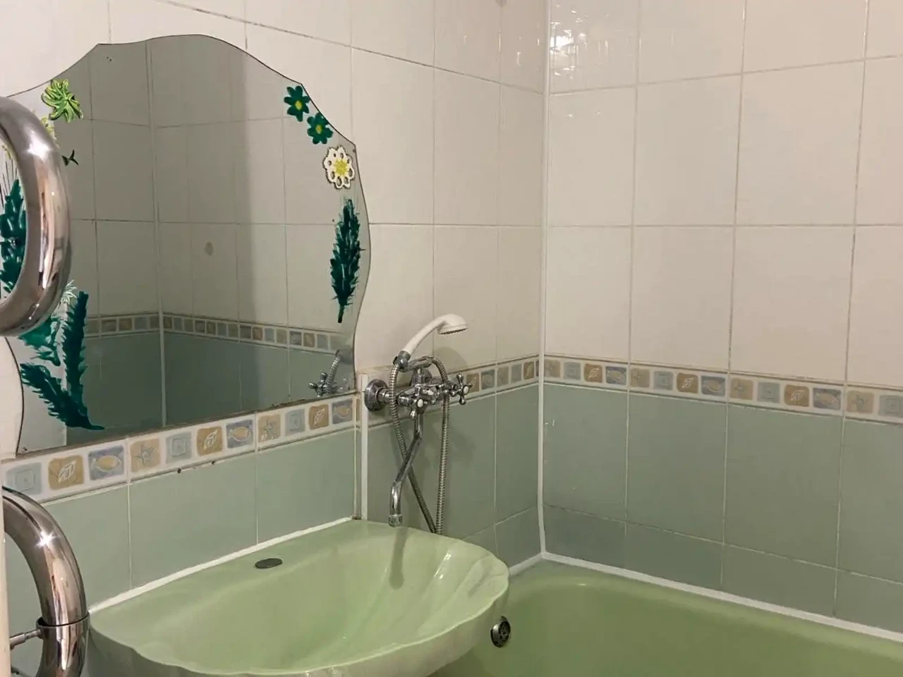 Rent 1-room apartment 38 m² on the 11th floor.