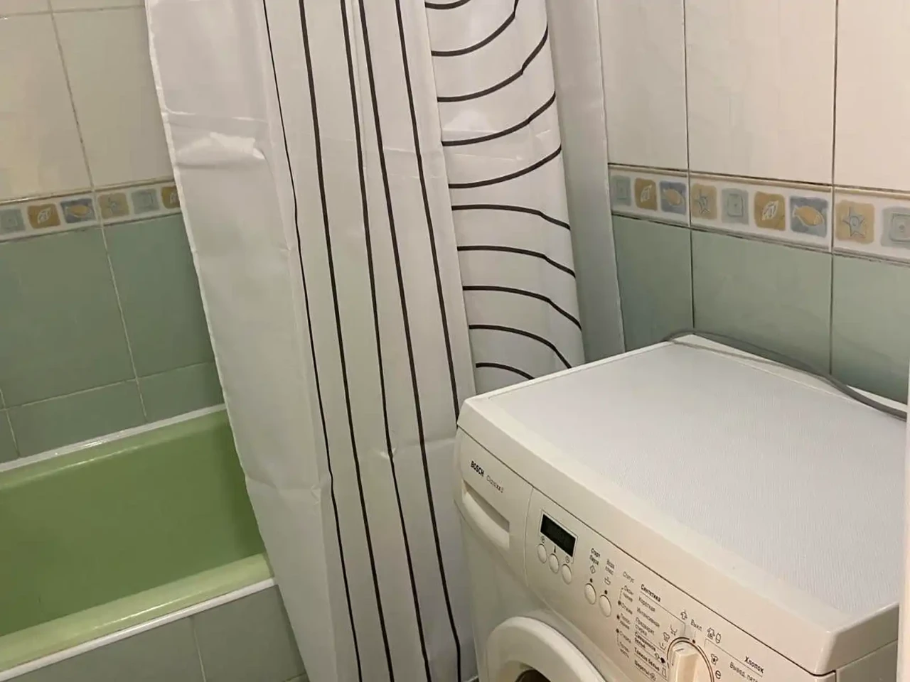 Rent 1-room apartment 38 m² on the 11th floor.