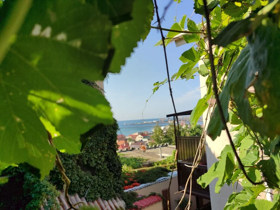 House for sale by the sea in Sauvignon