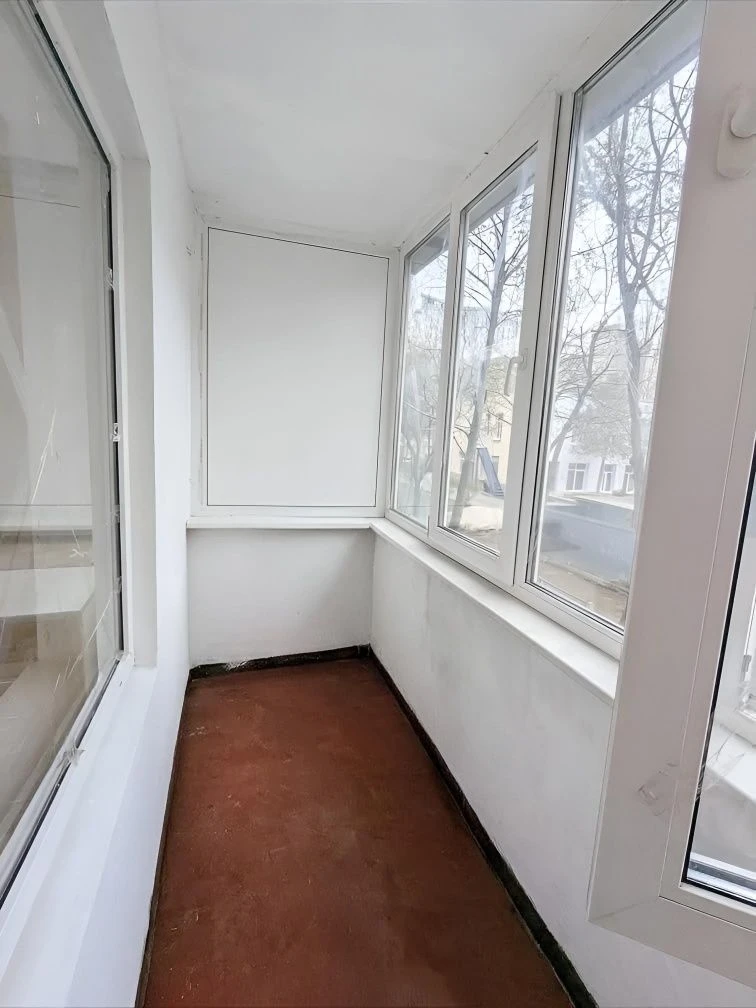 No commission. Sale of a 1-bedroom apartment in Podilsky district