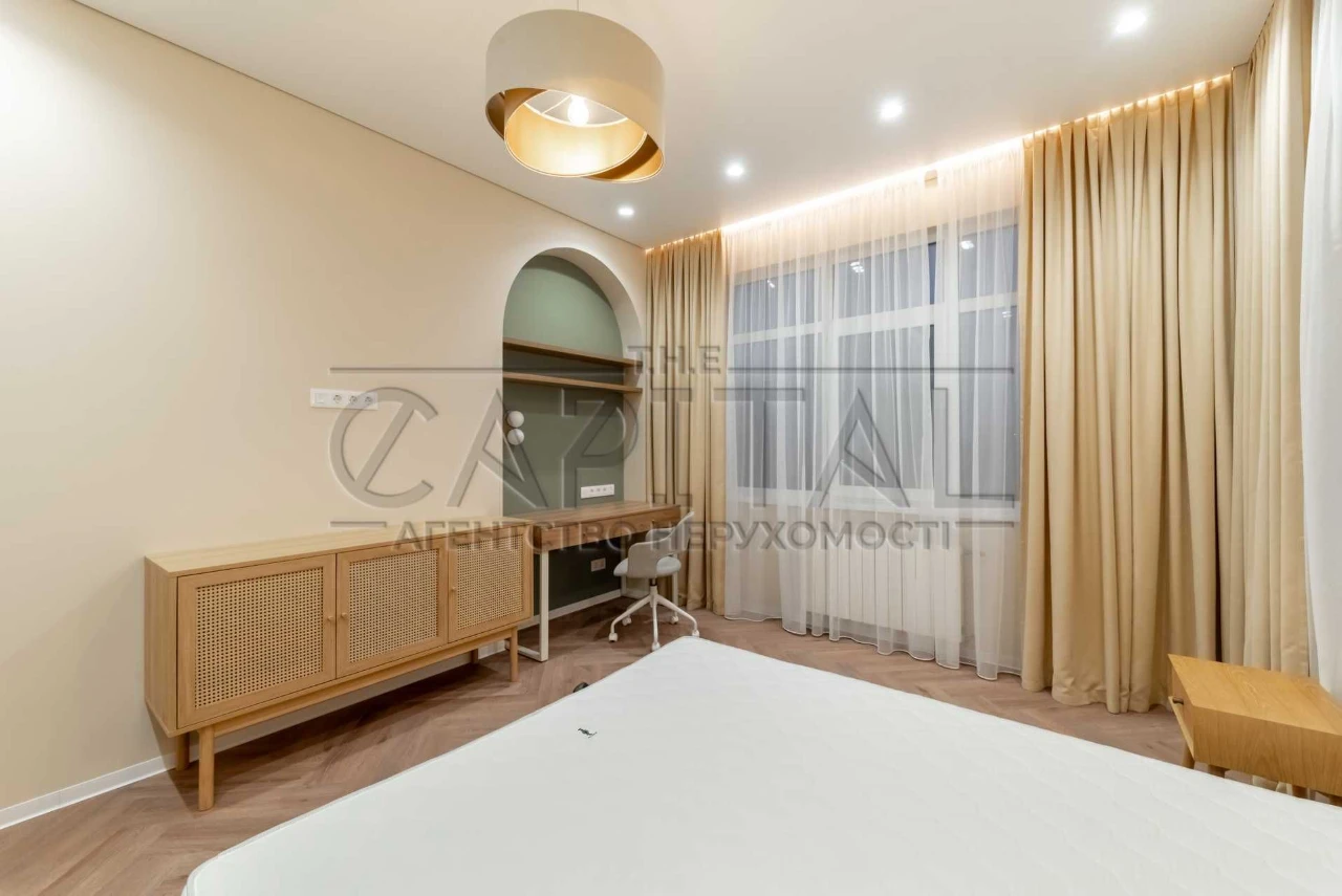 Stylish 1-bedroom apartment for sale, 54.7 sq m, in the Henesi House complex