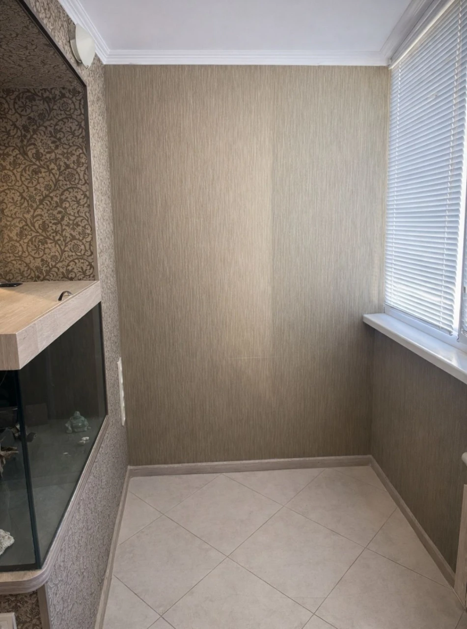 Sale of a 3-room apartment in Troeshchyna / Balzac Street