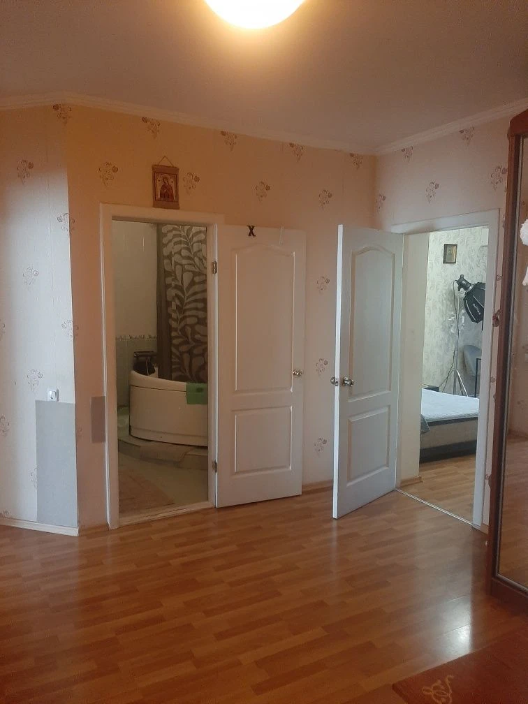 Продается двухкомнатная квартира в Одессе. Проспект Анатра (Вишнев)