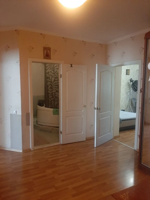 Продается двухкомнатная квартира в Одессе. Проспект Анатра (Вишнев)