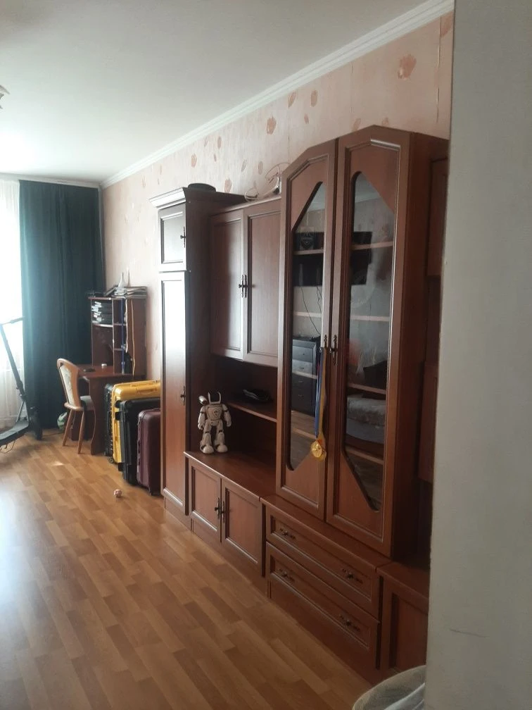 Продается двухкомнатная квартира в Одессе. Проспект Анатра (Вишнев)