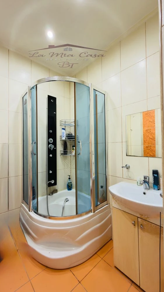 Sale of a beautiful 3-room apartment, new building, 2017