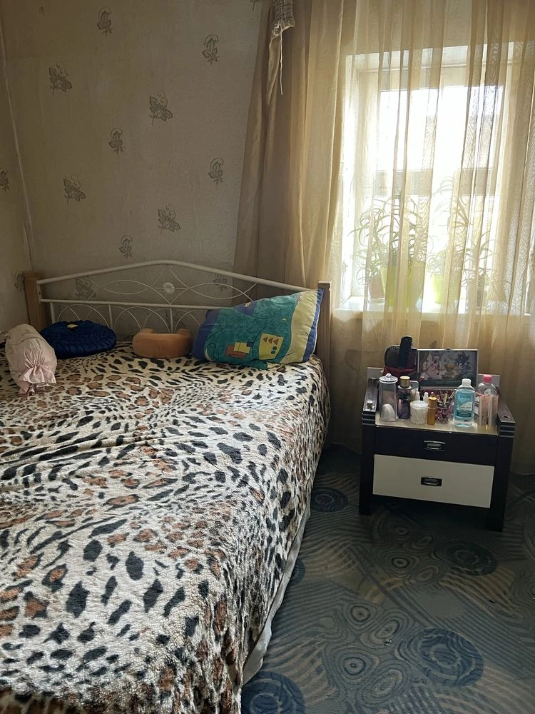 Продам квартиру с своим двором