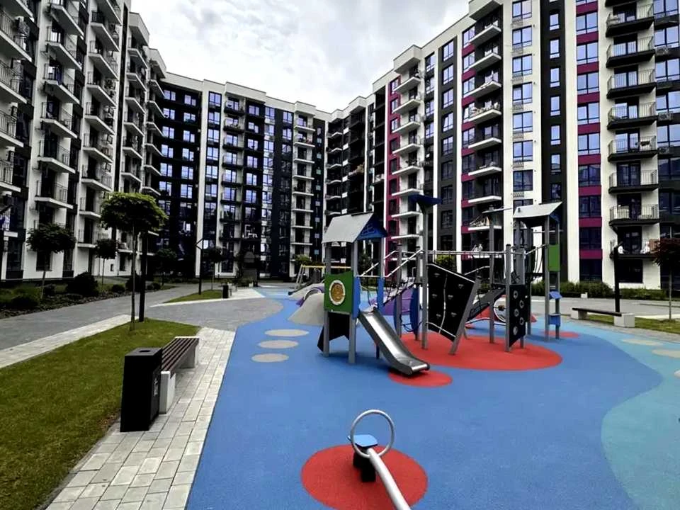 Квартира. Ивано-Франковск, улица Юлианы Пелеша