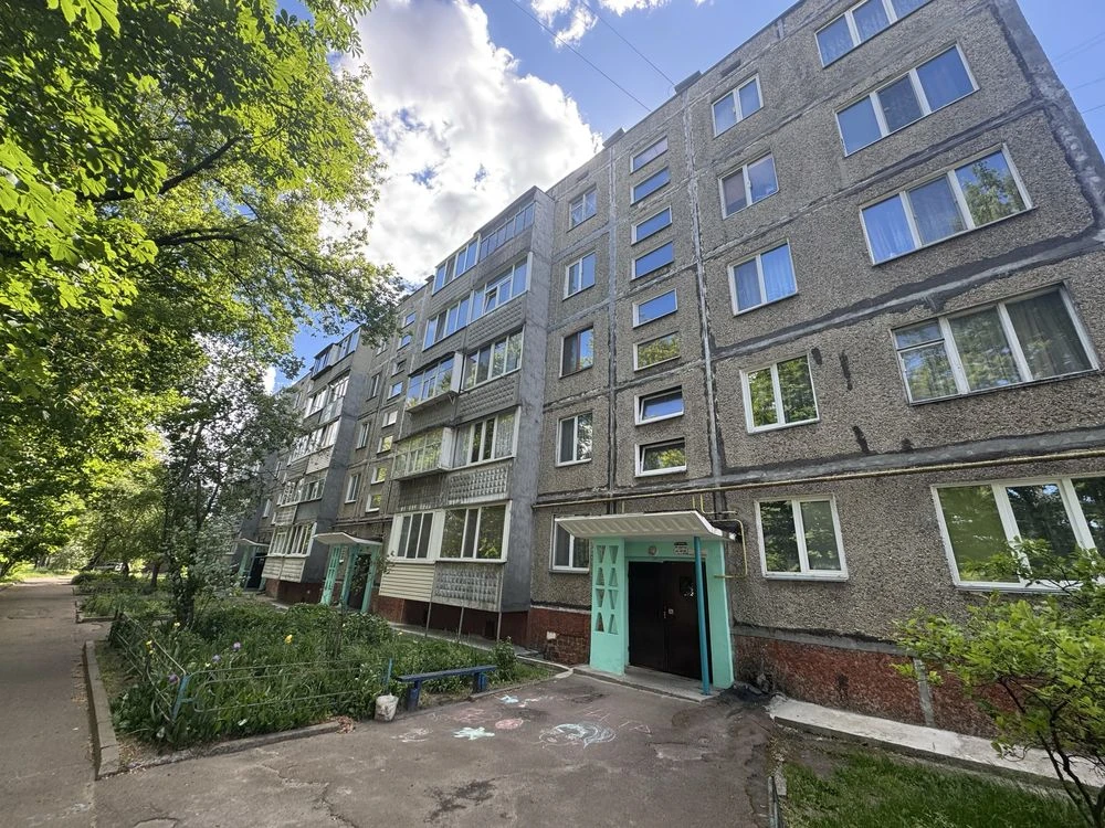 2-room apartment on Gagarin Street, 3/5