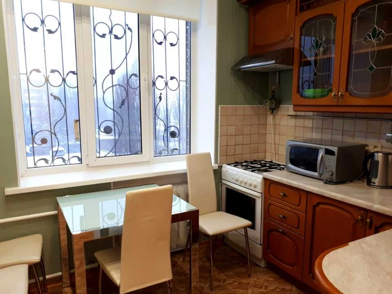 Apartment. Mykhailo Mihnovsky Blvd, Kyiv