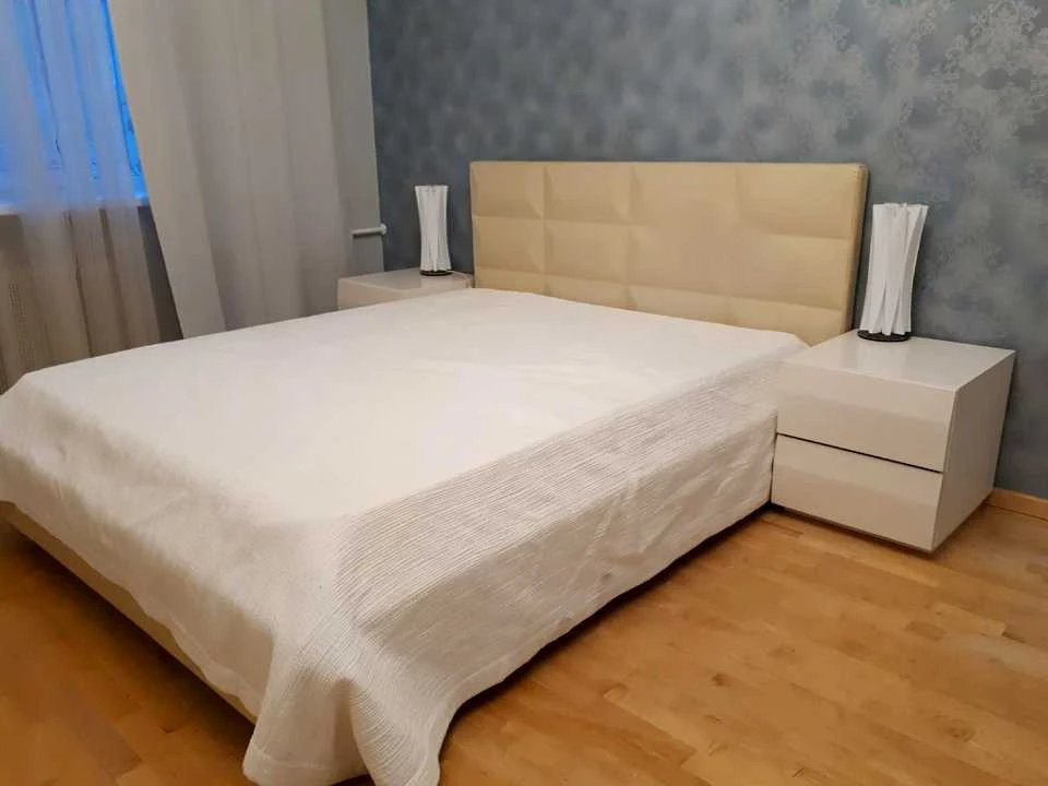 Квартира. Київ, Миколи Міхновського бульв.