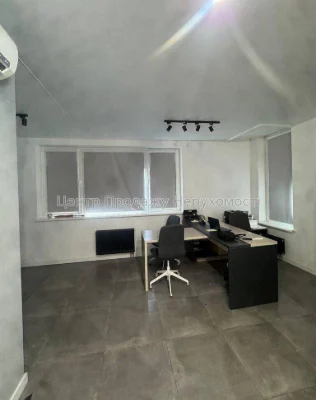Продаж 1-кімн. квартири, Київ, 1/4 пов, 35м², зручне розташу