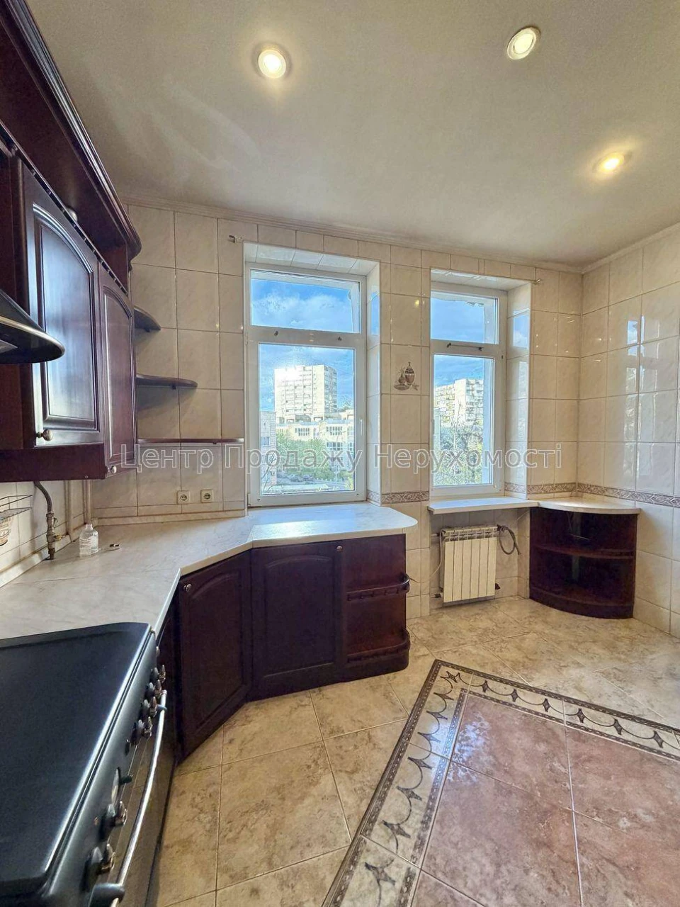 Продаж 2-кімн. квартиру, 3/3 пов, 60 м², Київ – чудовий варі