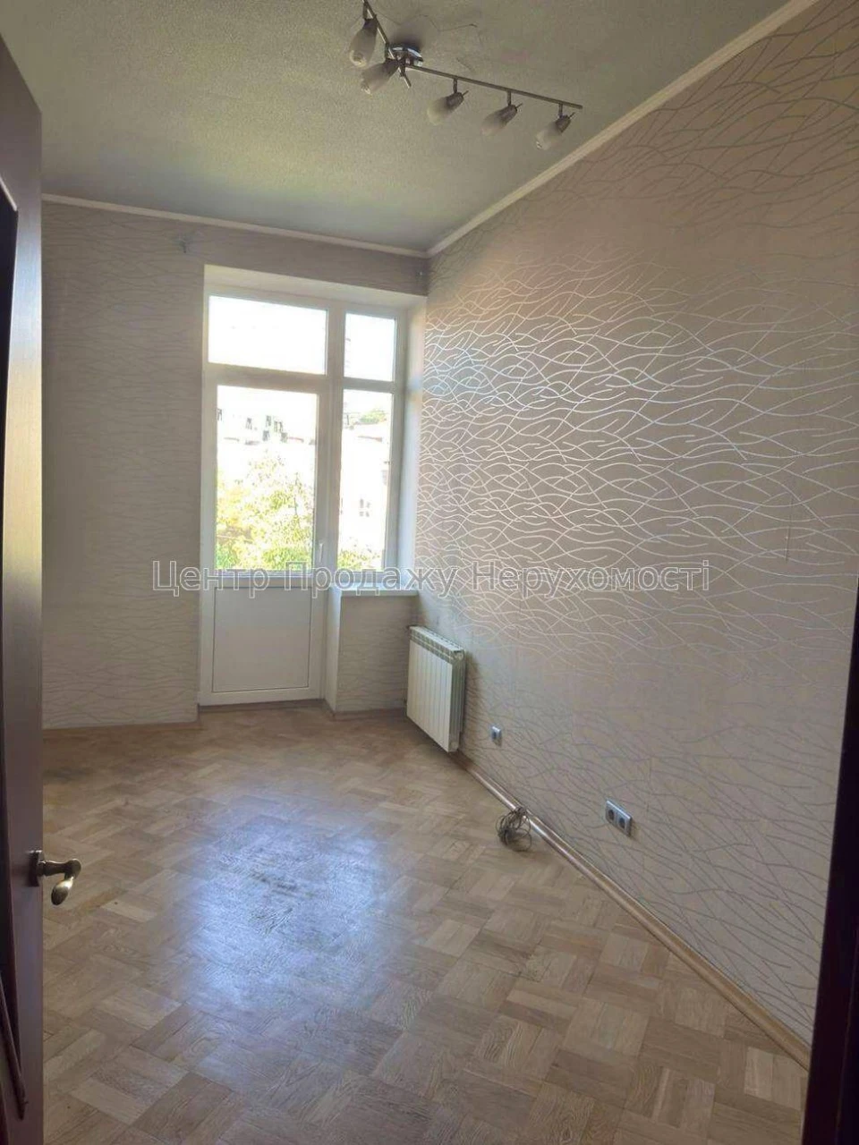 Продаж 2-кімн. квартиру, 3/3 пов, 60 м², Київ – чудовий варі