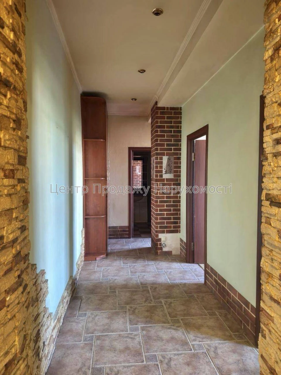 Продаж 2-кімн. квартиру, 3/3 пов, 60 м², Київ – чудовий варі