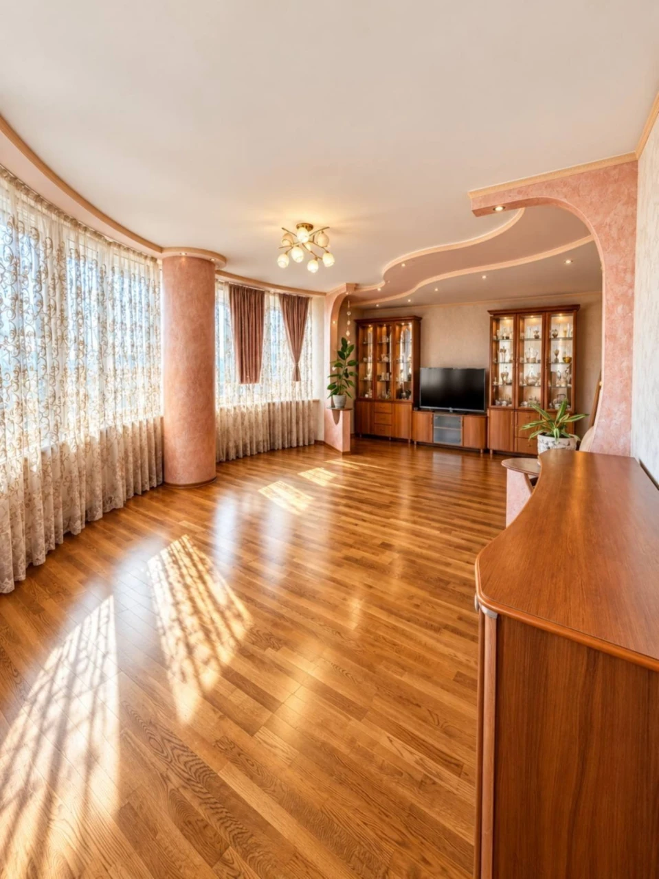 Sale of 2-room apartment, Vasylchenka / Volynska / Chokolivka