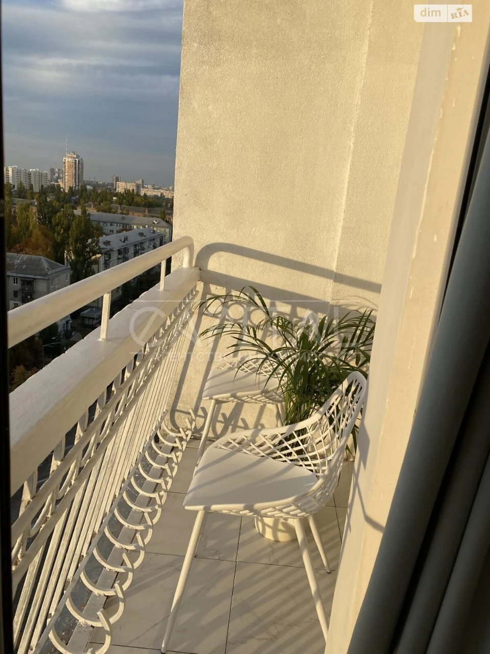 Apartment for Sale - Pershotravneve District