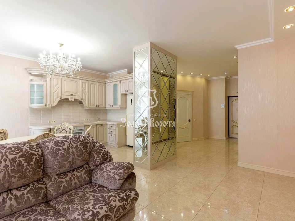 Apartment. Eugene Konovalets Street, Kyiv