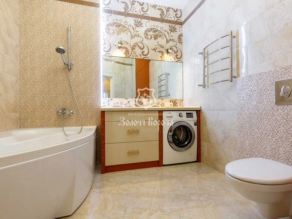 Apartment. Eugene Konovalets Street, Kyiv