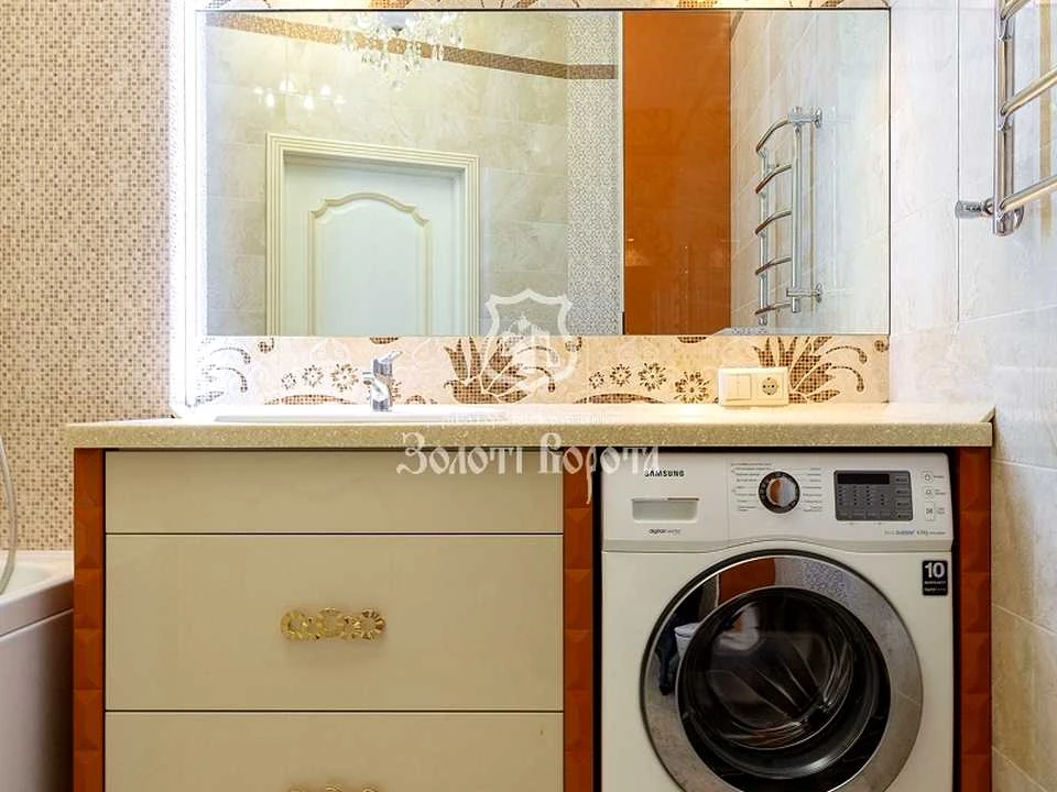 Apartment. Eugene Konovalets Street, Kyiv