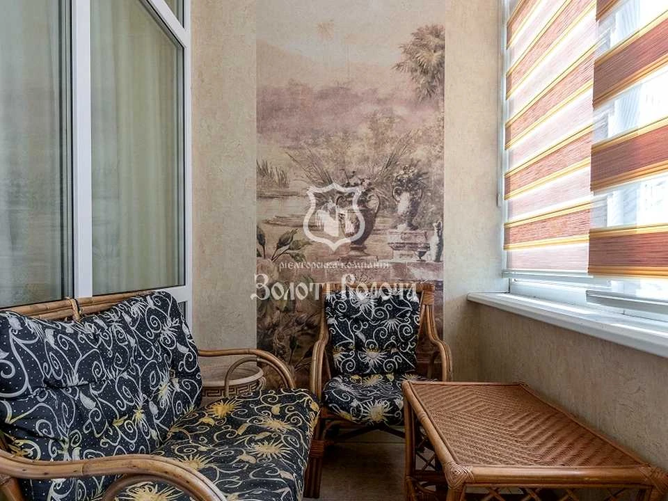 Apartment. Eugene Konovalets Street, Kyiv