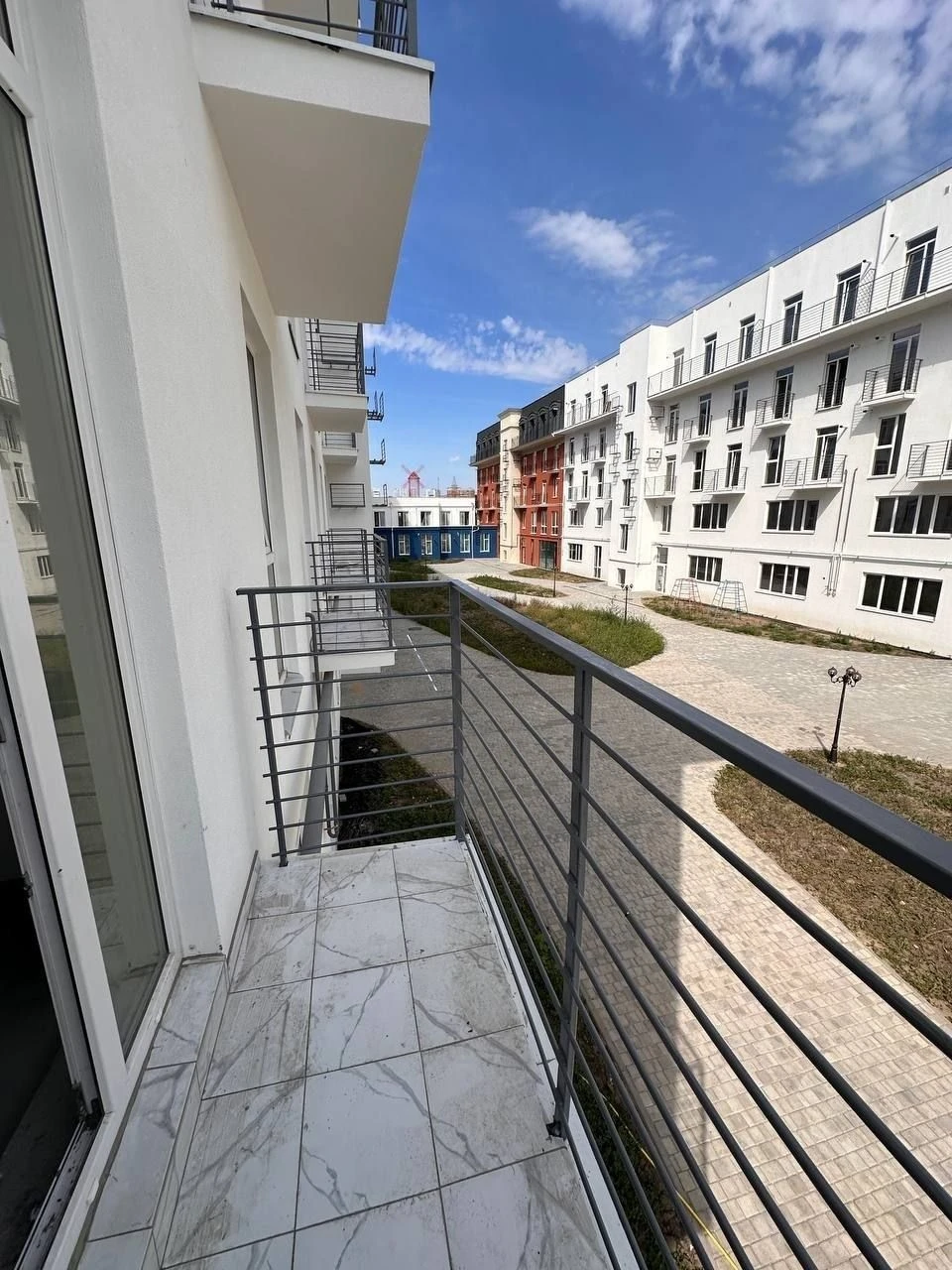 For Sale: 1-Bedroom Apartment 33.9 m² in a Club House on Rue Menar