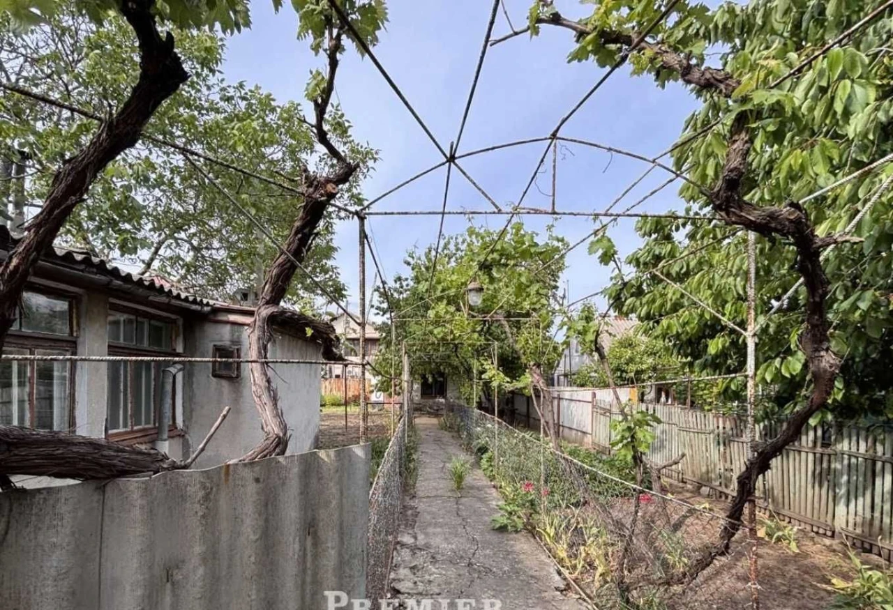 For sale plot of 6 acres in the area of Fontana Boulevard